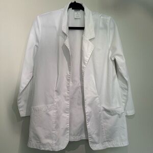 WHITE LAB COAT
